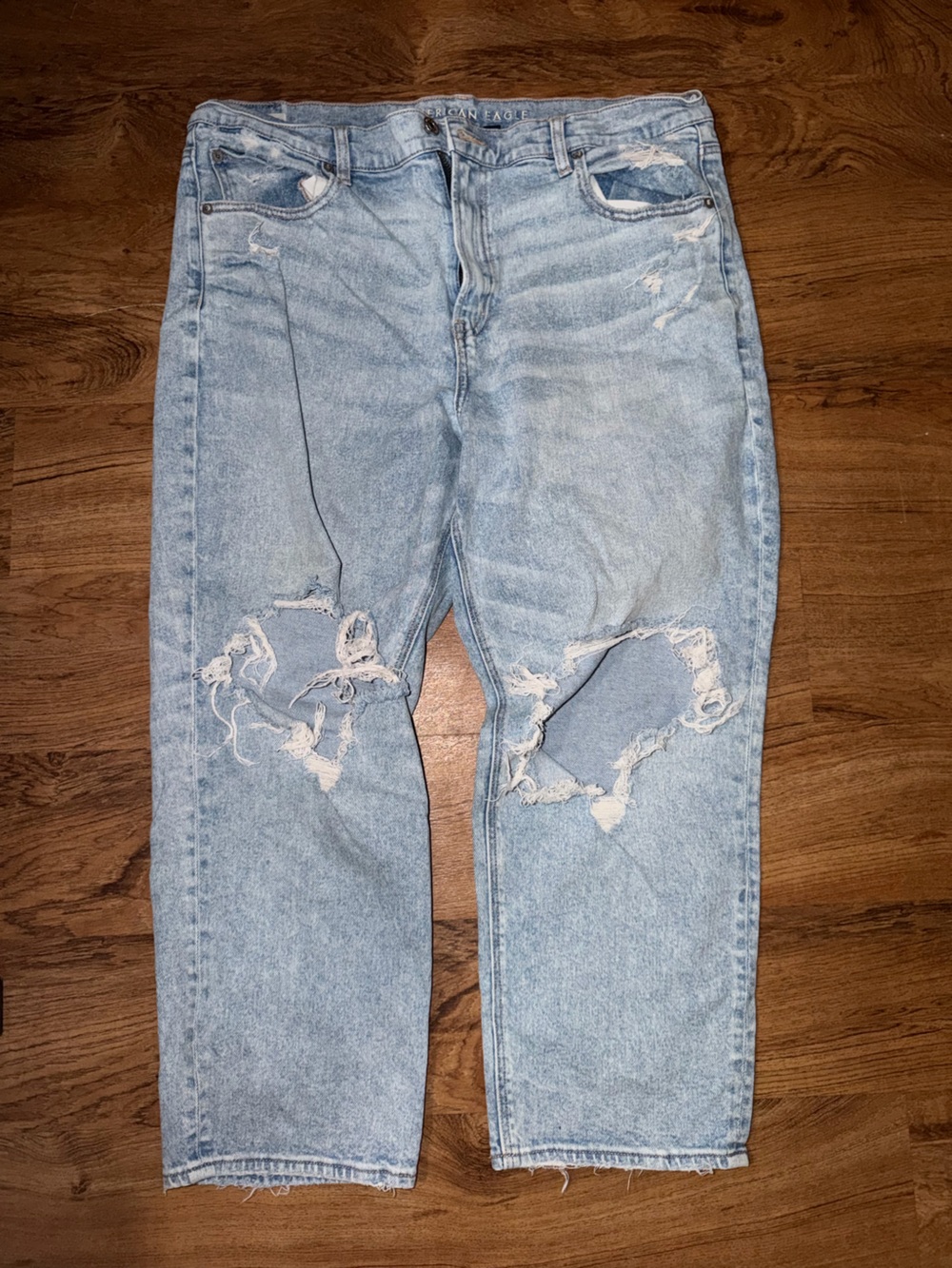 Light Blue Distressed women’s Jeans - Casual Ripped Denim